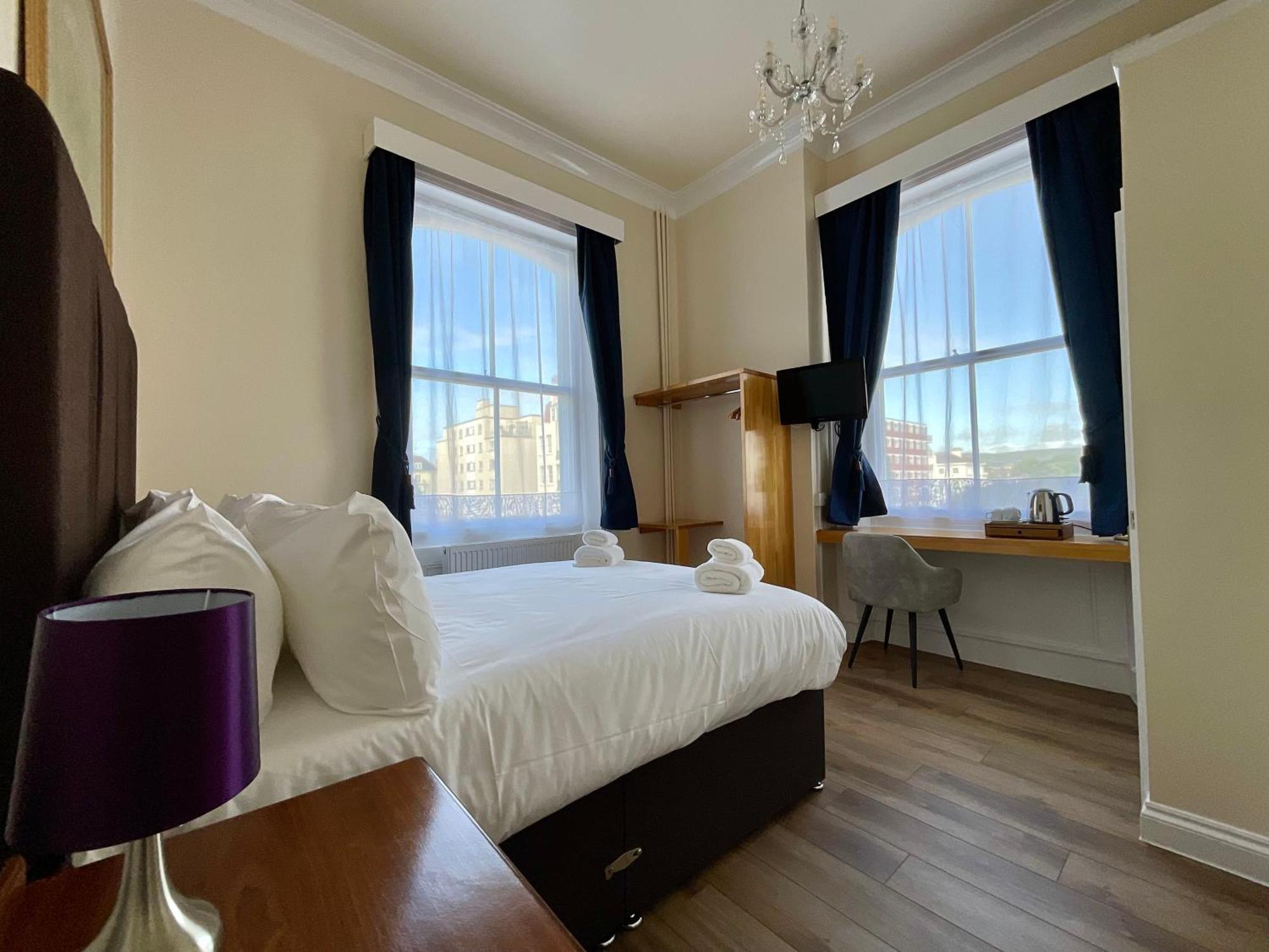 Vernon Guesthouse Истбурн Экстерьер фото